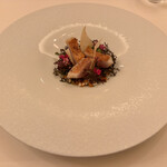 ラ・ベ - キンキのフルールドセル胡椒マリネ 軽い炭火焼 野菜のグレック 平兵衛酢