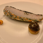 ラ・ベ - カサゴとエストラゴン香る野菜のファルシー サフラン風味のジュ サザエ ルイユ