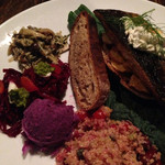 誠平 - 2014年GW
      大皿にたっぷりのお料理