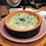 ミアスタンド - シラスとそら豆アヒージョ