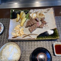 ステーキ 鉄板 なか壱 - 