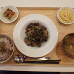 トーコーキッチン - 麻婆茄子 副菜二品、豚汁、ご飯