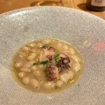 fu-fu shisen - ▪️タコと北海道の白インゲン豆の白湯煮込み