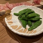 BATIDA - バルセロナ風ししとう揚げ(税サ込850円)→ししとうを軽く揚げて、塩でいただきます