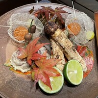 比良山荘 - 八寸（焼き松茸、むかご、銀杏、栗の渋皮煮を揚げたもの等）