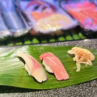 すし処 美月 - コースのにぎり　鯖、トロ