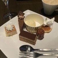 リュクス ダイニング ハプナ - 