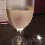 ビストロ 慎吾 - パヌール シャルドネリザーブ オークエイジ 白 グラス790円