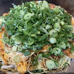 Teppan Sakaba Okonomiyaki Daigoro Inokuchimyojinten - Niku Tamago Soba, JPY 850 + Half Udon, JPY 100 + Green Onion, JPY 200