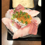 武蔵ノ麦穂 - 極上爆盛りはみ出る海鮮丼　　byまみこまみこ