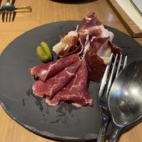Bistro NOHGA  - 生ハム盛り合わせ　イベリコ豚と東京ビーフ　初めてビーフの生ハム美味しかった