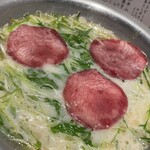 凛屋 - タンしゃぶのこの液が最高に美味しい！