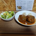 Caprice - ハンバーグ150gダブル(1400円), ミニサラダ(100円)