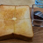 喫茶ツヅキ - モーニング小倉トースト（実質無料？）コーヒー500円換算