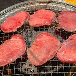 飛牛焼肉こうりん - 上タン言うまでもなく美味しい( ̊ଳ ̊)！