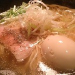 鯱 - 味玉白醤油ラーメン