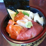 鮨処大漁 - ランチ　のっけ丼　880円