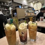 串かつとお酒 でんがな 下北沢店 - ラフランスの紅茶ハイと葡萄のカクテル