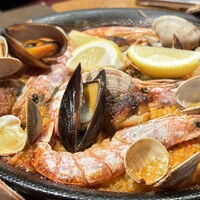 リザラン 新橋店 - 魚介たっぷりパエリア