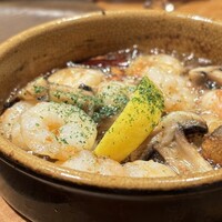 リザラン 新橋店 - あつあつのアヒージョ