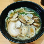 無添くら寿司 - 貝だしラーメン (税込)490円 ※上から (2024.11.09)