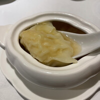 福全徳 香港名菜 - おしゃれな器の形状だが、ちょっと飲みにくい