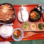 みわ屋 本店 - 全体