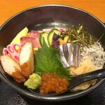 魚菜や 朝次郎 - かごしま海鮮丼（正面）