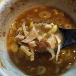 麺屋 たけ井 - スープ割りは、単にダシ割りするだけでなく、刻みチャーシュー、刻みネギを追加で入れてくれる～♪(^o^)丿