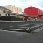 釜揚げうどん岡じま - 駐車場は広いです