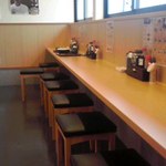 釜揚げうどん岡じま - カウンター席