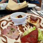 CICADA - どれも美味しい。イタリアンともフレンチとも違う、地中海風な味付けが新鮮。デーツがとても良い。