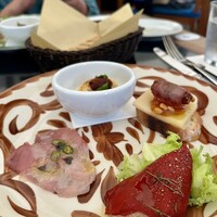 CICADA - どれも美味しい。イタリアンともフレンチとも違う、地中海風な味付けが新鮮。デーツがとても良い。