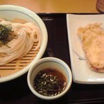 釜揚げうどん岡じま - 「ざるうどん３００円」と「さつまいも天ぷら１００円」