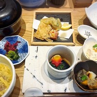 豆富料理と吟醸せいろ蒸し 八かく庵 大阪ステーションシティ店 - 