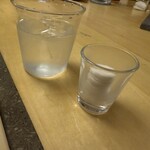 NOUILLES JAPONAISE とくいち - お水とおしぼり