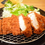 トンカツ・トンしゃぶ ケンボロー - ロースカツSのアップ&断面　2014.4