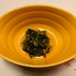 北新地しゃぶしゃぶすき焼き きらく - 先付け(ほうれん草のおひたし)