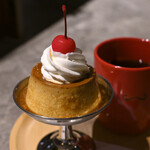 サロンクリスティ - クラシックプリン@税込600円、ドリップコーヒー【クリスティブレンド】@税込600円