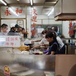 永和世紀豆漿大王  - お姉さんたちが働く姿がいいですね