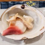 磯丸水産 - ホッキ貝