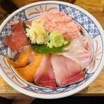 磯丸水産 - 磯丸5色丼