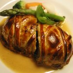 brasserie Solo - 猪挽肉のパイ包み焼き　緑胡椒のソース