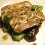 brasserie Solo - イベリコ豚足・舌・耳とレンズ豆のテリーヌ
