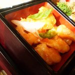 東華菜館 - 海老のトマトソース