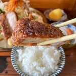 とんかつ一幸 - 濃厚な中濃ソース♡