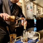 TOKYO Whisky Library - 