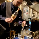 TOKYO Whisky Library - 