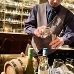 TOKYO Whisky Library - 