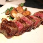 osteria LIU - 北海道士幌牛の自家ドライエイジド シンプルにグリルで☆